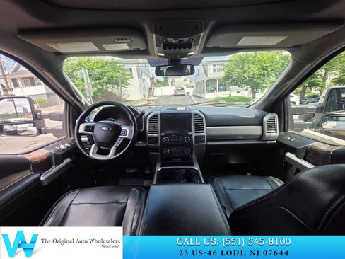 Used 2017 Ford F350 Lariat w/ Lariat Ultimate Package AWD/4WD image 9