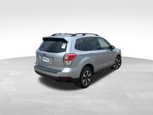 Used 2017 Subaru Forester 2.5i Premium w/ All-Weather Package AWD/4WD image 3