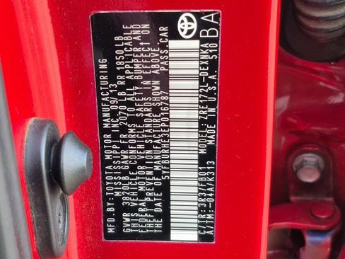 Used 2014 Toyota Corolla LE image 23