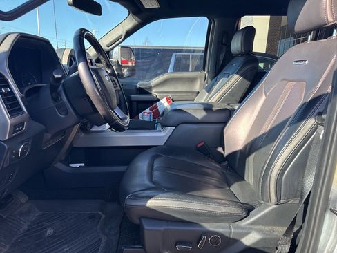 Used 2022 Ford F350 Platinum image 8