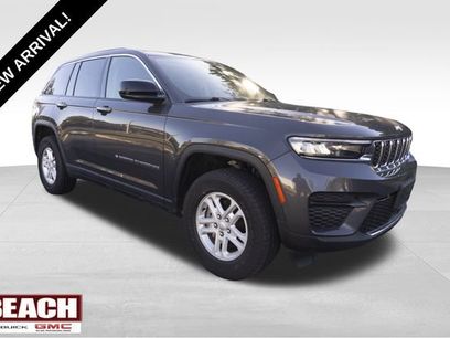Used 2023 Jeep Grand Cherokee Laredo