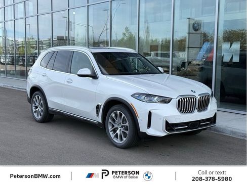 New 2026 BMW X5 xDrive50e w/ Premium Package AWD/4WD image 7