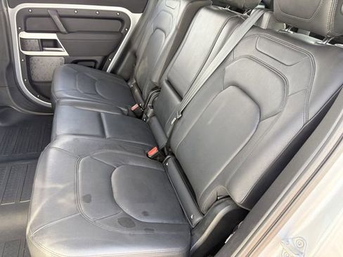 Used 2023 Land Rover Defender 110 SE image 26