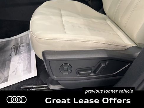 Used 2025 Audi Q5 Premium w/ Convenience Package AWD/4WD image 9
