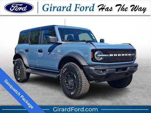 Used 2025 Ford Bronco Outer Banks w/ Sasquatch Package AWD/4WD image 1