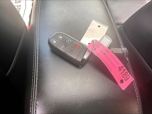 Used 2018 Jeep Grand Cherokee Limited AWD/4WD image 14
