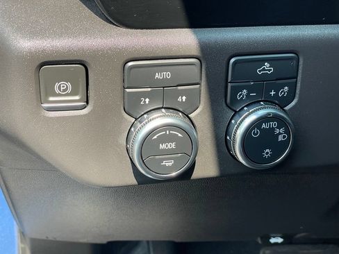 Used 2024 GMC Sierra 1500 SLE w/ Preferred Package AWD/4WD image 15