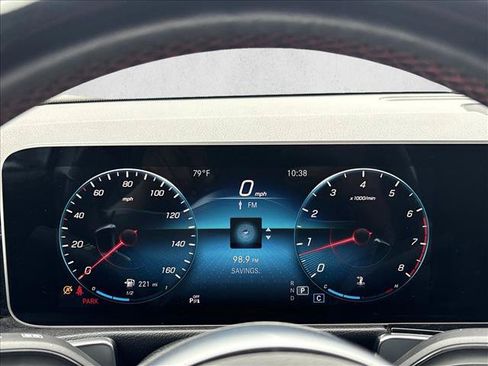 Used 2021 Mercedes-Benz GLB 250 4MATIC image 13