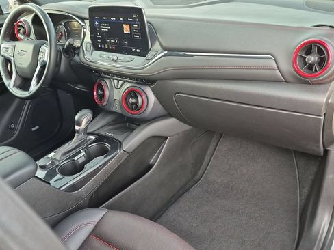 Used 2025 Chevrolet Blazer RS FWD image 31