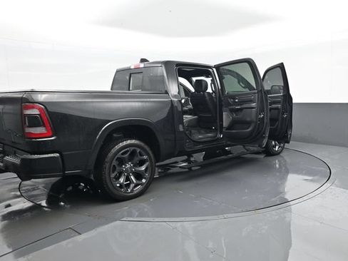 Used 2020 RAM 1500 Limited w/ Black Appearance Package AWD/4WD image 30
