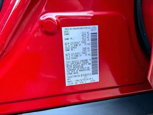 Used 2017 Nissan Rogue SV w/ Sun & Sound Touring Package AWD/4WD image 35