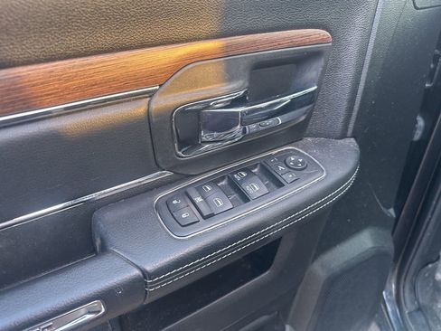 Used 2017 RAM 1500 Laramie image 18