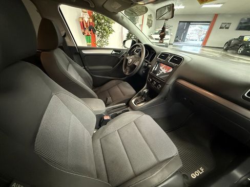 Used 2014 Volkswagen Golf 4-Door image 9