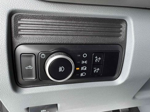 Used 2025 Ford F250 XLT w/ FX4 Off-Road Package AWD/4WD image 17