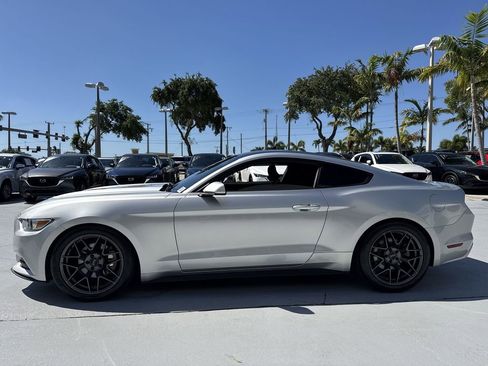 Used 2016 Ford Mustang Coupe RWD image 27
