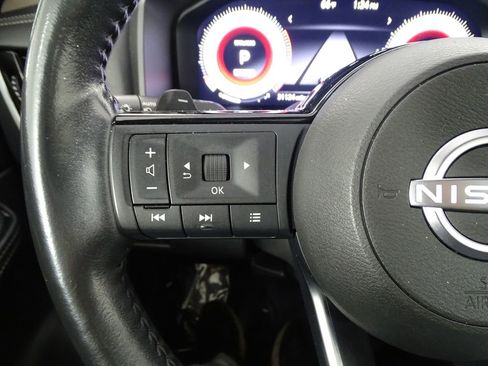 Used 2023 Nissan Rogue Platinum image 27