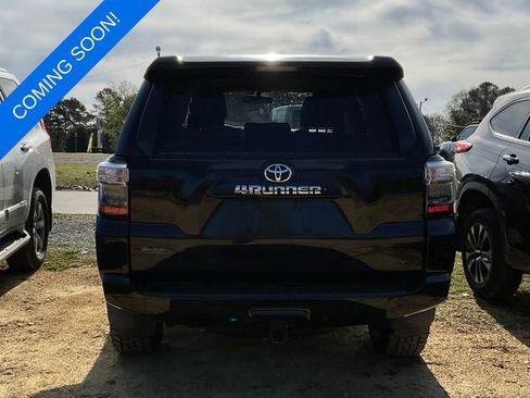 Used 2014 Toyota 4Runner SR5 image 5
