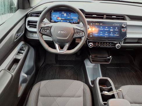 New 2027 Chevrolet Bolt LT w/ Comfort Package image 2