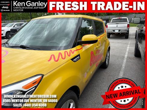 Used 2016 Kia Soul + FWD image 7