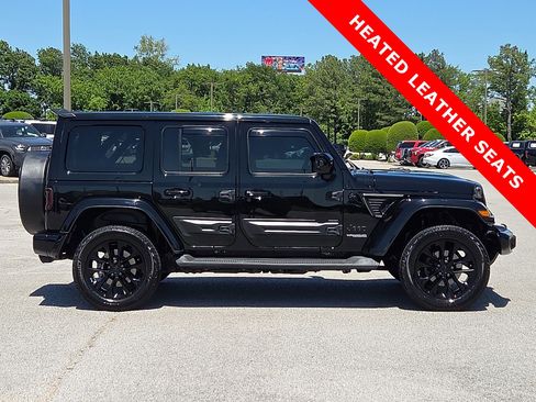 Used 2021 Jeep Wrangler Unlimited Sahara AWD/4WD image 6