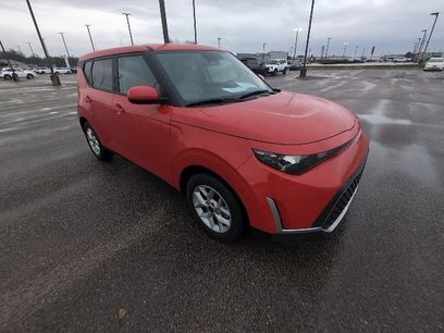 Used 2025 Kia Soul LX w/ LX Technology Package