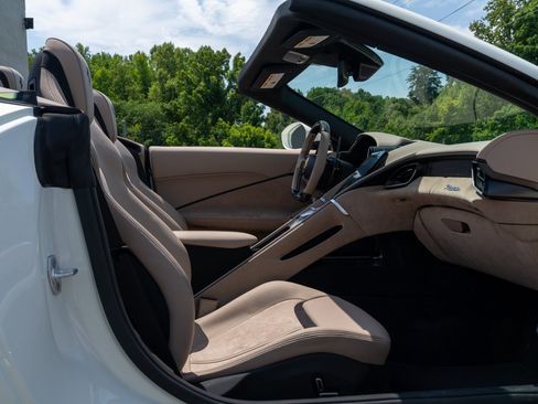 Used 2024 Ferrari Roma Spider RWD image 47