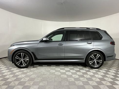 Used 2024 BMW X7 xDrive40i w/ M Sport Package AWD/4WD image 2