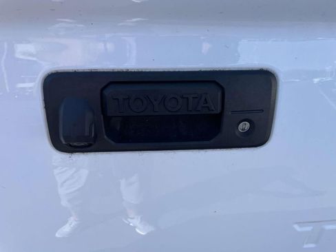 Used 2017 Toyota Tundra Limited image 27