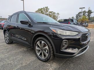 Certified 2025 Ford Escape Platinum video 2