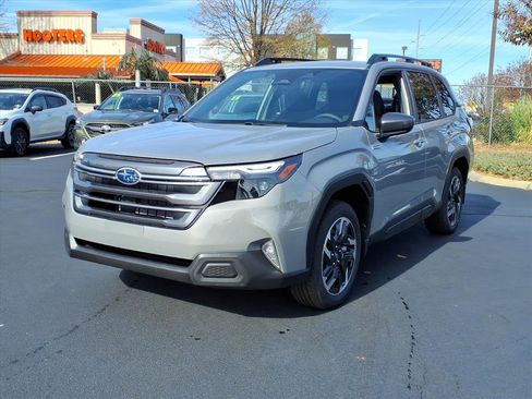 New 2025 Subaru Forester Premium image 3