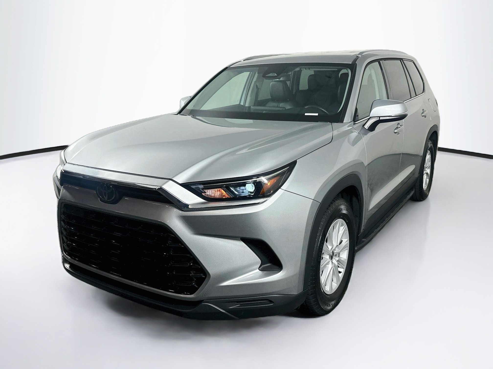 Used 2024 Toyota Grand Highlander FWD image 3