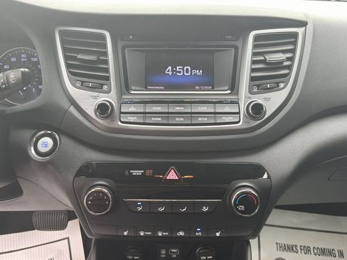 Used 2017 Hyundai Tucson Sport FWD image 11