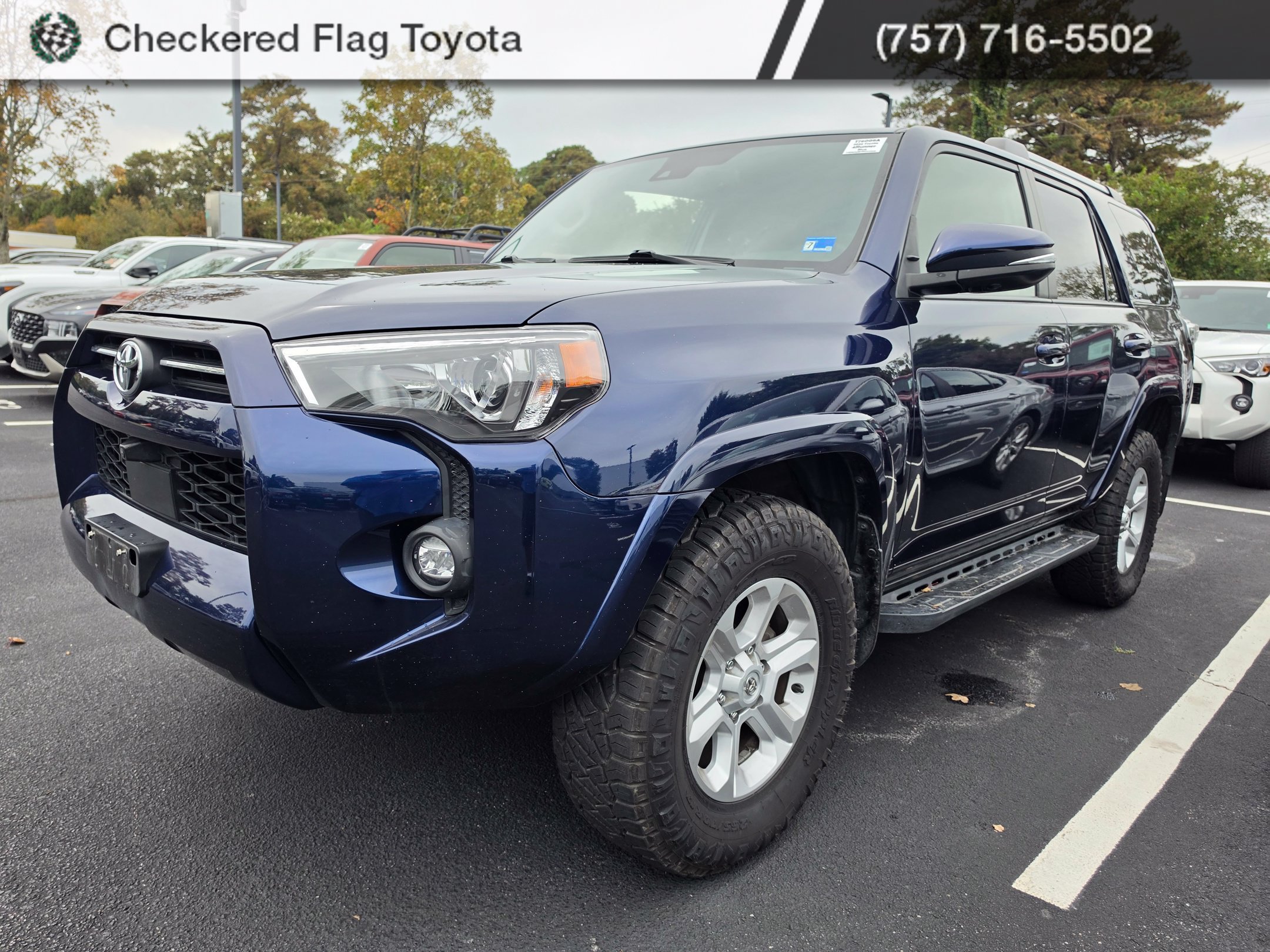Used 2022 Toyota 4Runner SR5 Premium w/ Moonroof Package AWD/4WD image 1