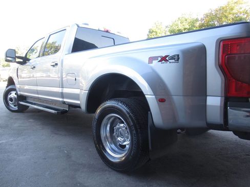 Used 2021 Ford F350 Lariat w/ Lariat Ultimate Package image 18