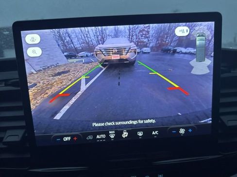 Used 2023 Ford Transit 350 XLT image 18