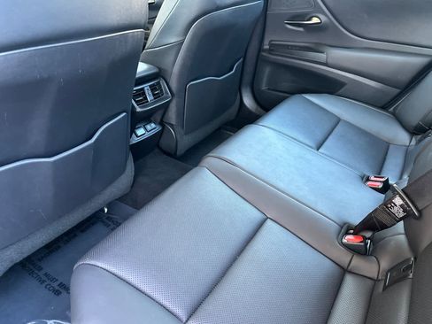 Used 2020 Lexus ES 350 w/ Premium Package FWD image 4