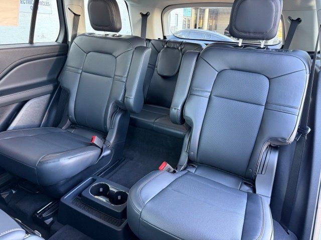 New 2027 Lincoln Aviator AWD image 23