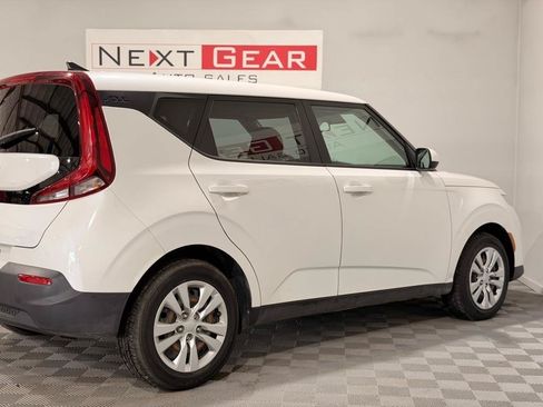 Used 2020 Kia Soul LX FWD image 9