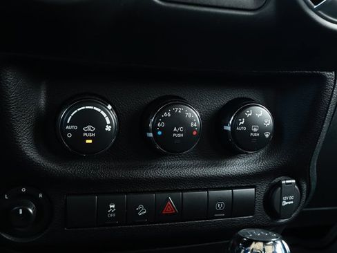 Used 2016 Jeep Wrangler Unlimited Sahara w/ Connectivity Group AWD/4WD image 16