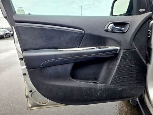 Used 2012 Dodge Journey R/T w/ Flexible Seating Group image 10