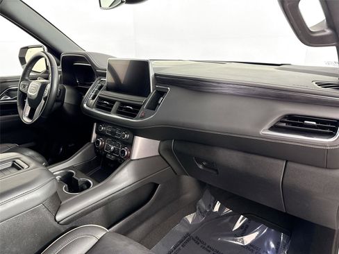 Used 2024 GMC Yukon XL SLT image 43