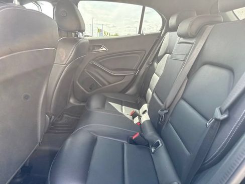 Used 2018 Mercedes-Benz GLA 250 4MATIC image 9