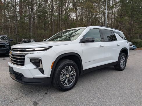 New 2026 Chevrolet Traverse LT image 8