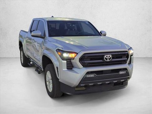 Used 2024 Toyota Tacoma SR5 w/ SR5 Upgrade Package AWD/4WD image 3