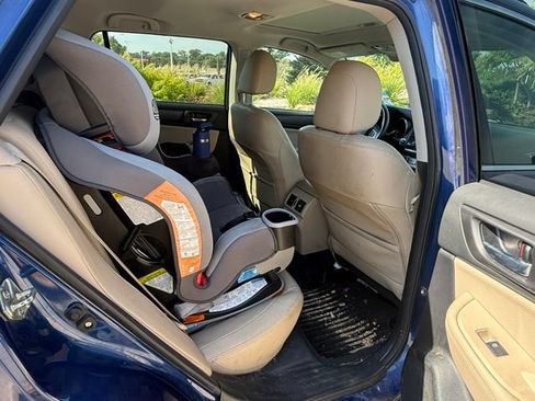 Used 2017 Subaru Outback 2.5i Limited AWD/4WD image 19