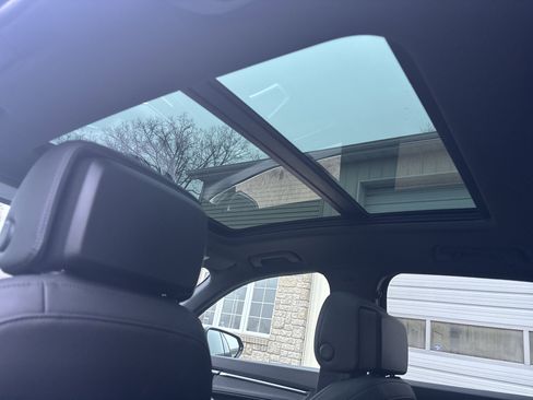 Used 2022 Audi Q3 2.0T Premium w/ Convenience Package image 3