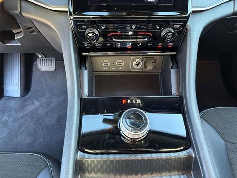 New 2025 Jeep Grand Cherokee L Altitude image 20