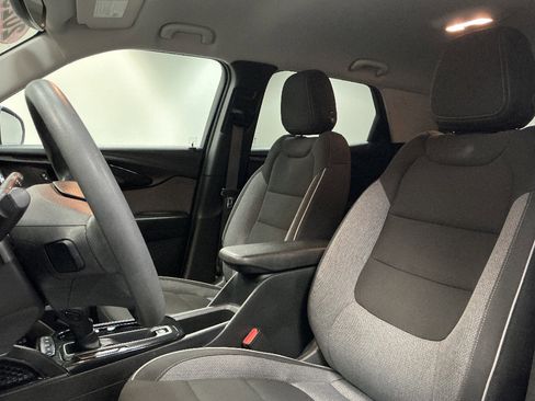 Used 2023 Chevrolet TrailBlazer LT w/ Convenience Package FWD image 9