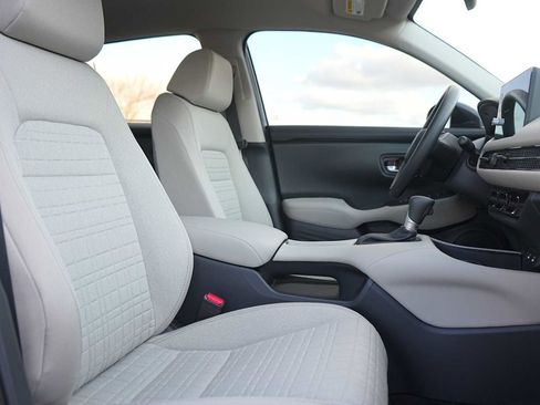 New 2026 Honda HR-V LX image 14