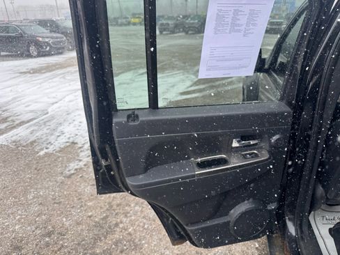 Used 2011 Jeep Liberty Limited w/ Tire & Wheel Group image 13